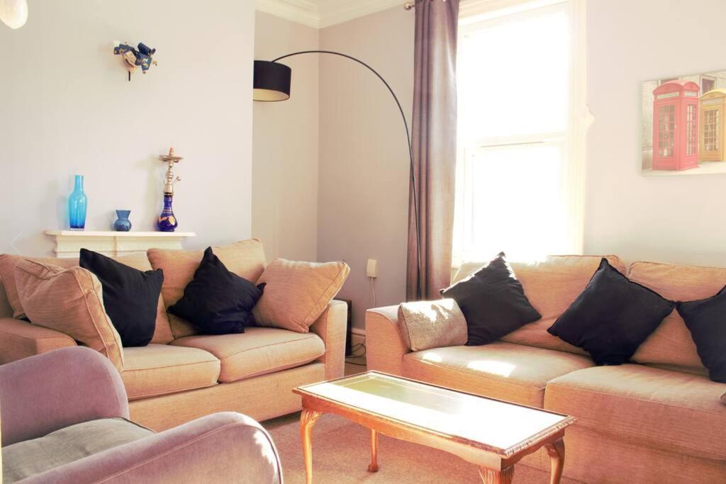 Homely Ensuite Room Near City Centre Manchester Exterior photo